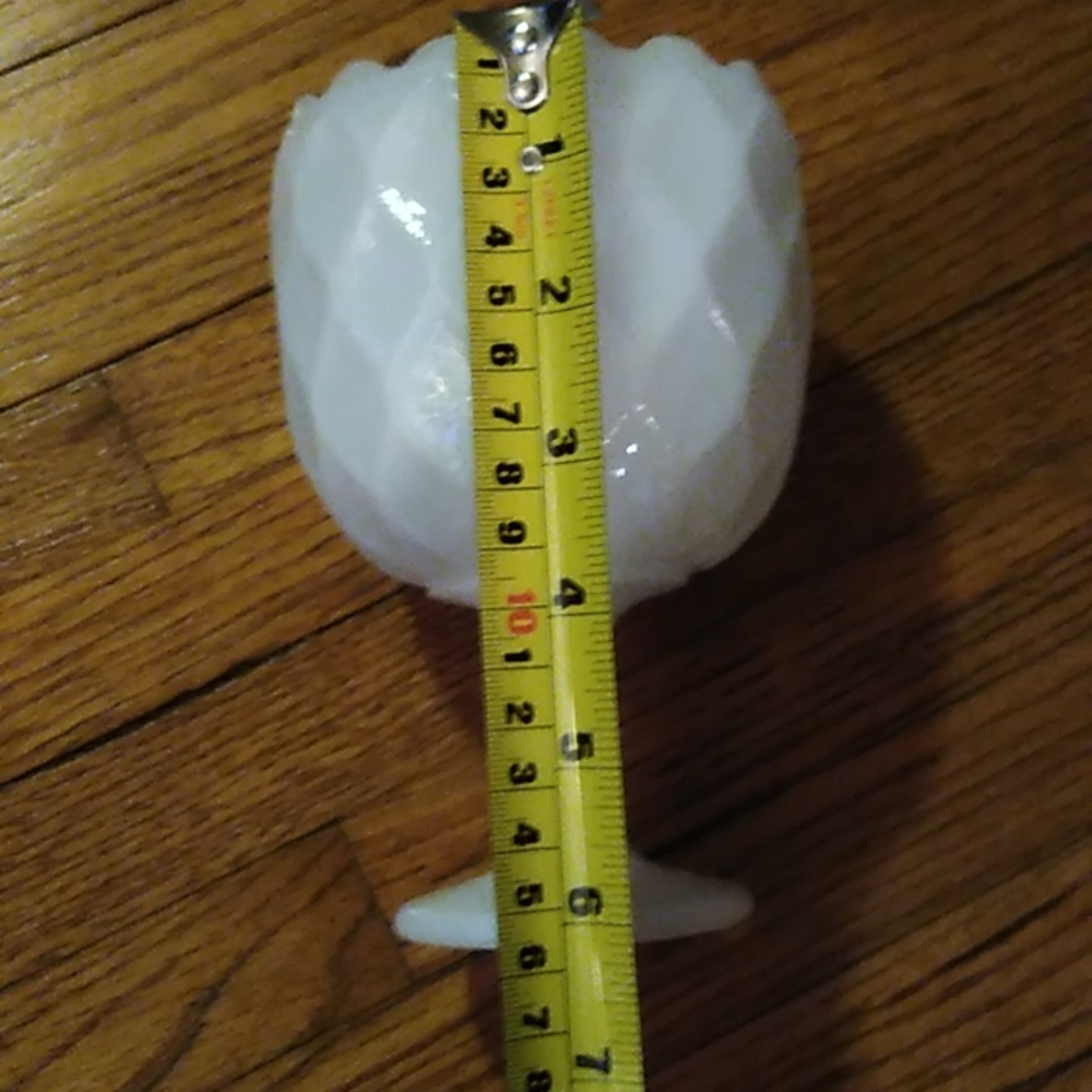 Vintage milk glass goblet EUC - Picture 4 of 7